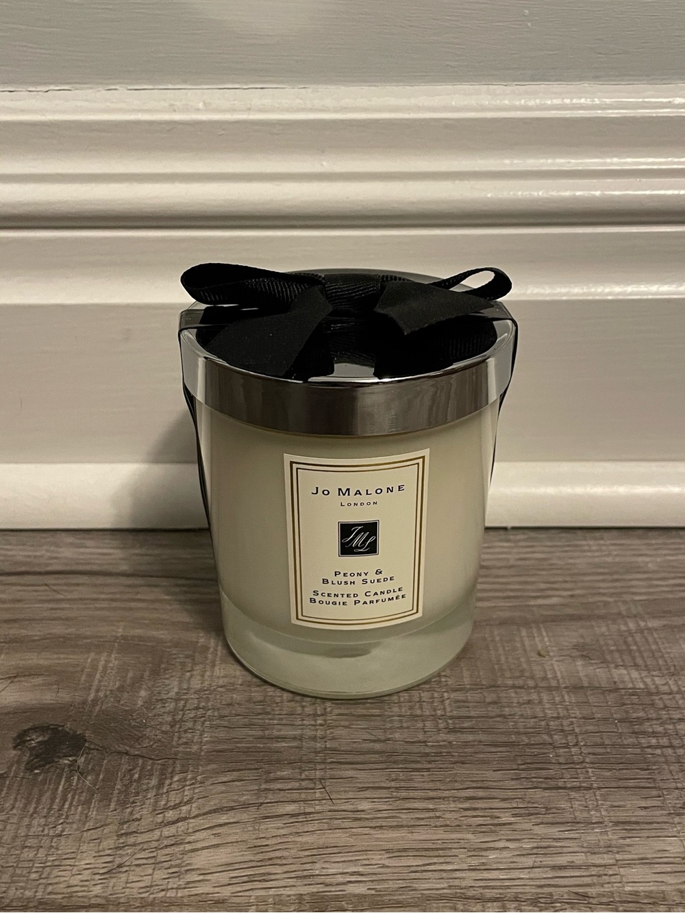 Jo Malone - Peony & Blush Suede Candle with Black Ribbon and Silver Lid